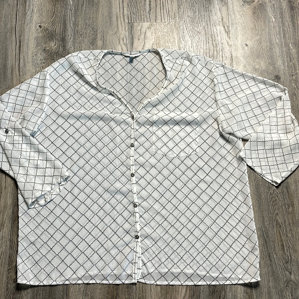 Cabi White & Black Lattice Sheer Button Down Top, size large